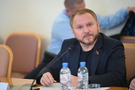 По инициативе фракции КПРФ в Тюменской облдуме состоялся круглый стол на тему реализации закона о «гаражной амнистии»