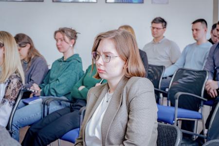 Свердловская область. Депутаты КПРФ выступили перед молодыми сотрудниками «Уралхиммаша»