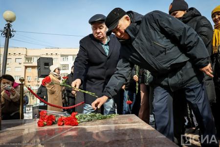 Коммунисты и патриоты Якутии почтили память видного государственного деятеля республики Гавриила Чиряева