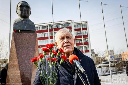 Коммунисты и патриоты Якутии почтили память видного государственного деятеля республики Гавриила Чиряева
