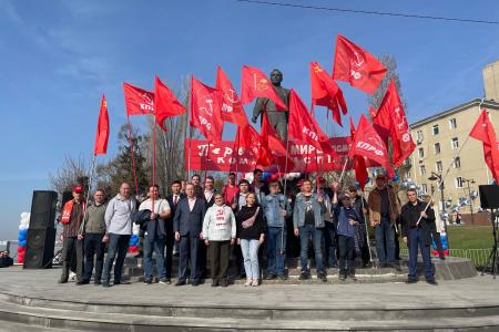 Саратовские коммунисты достойно отмечают День Космонавтики