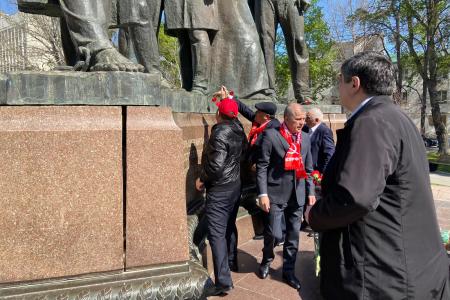 День космонавтики достойно отмечают коммунисты Дагестана