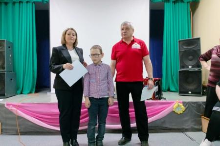 Забайкальские коммунисты и активисты движения «Русский Лад» вручили подарки участникам и призёрам детского конкурса ко Дню космонавтики
