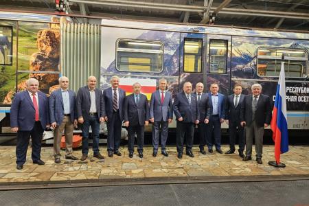 К.К. Тайсаев и Р.И. Кочиев посетили торжественную церемонию запуска тематического поезда, посвященного РСО-Алания