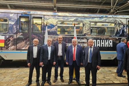К.К. Тайсаев и Р.И. Кочиев посетили торжественную церемонию запуска тематического поезда, посвященного РСО-Алания