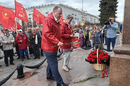 День рождения В.И. Ленина в Иванове прошёл торжественно и людно