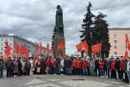 День рождения В.И. Ленина в Иванове прошёл торжественно и людно