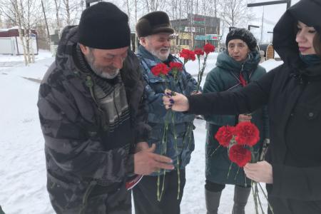 Ямальские коммунисты отметили День Космонавтики