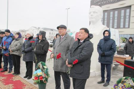 Якутия. Митинг, посвященный Дню космонавтики