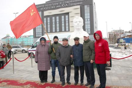 Якутия. Митинг, посвященный Дню космонавтики