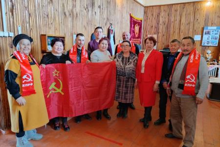 Коммунисты Забайкалья посетили агрофирму им. Ленина в селе Зугалай