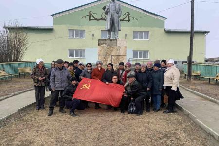 Коммунисты Забайкалья посетили агрофирму им. Ленина в селе Зугалай