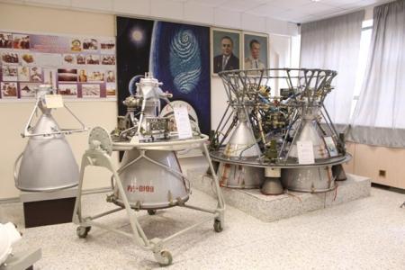 Воронеж. В канун Дня космонавтики активисты КПРФ прикоснулись к истории ракетно-космического двигателестроения