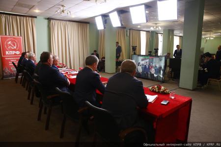 «Коммунисты - на переднем крае борьбы с фашизмом и несправедливостью!» Состоялось Общероссийское открытое партийное собрание