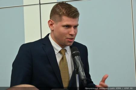 Программа КПРФ – новый курс развития России!