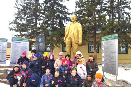 Коммунисты Якутии отметили 154-ю годовщину   со дня рождения В.И. Ленина