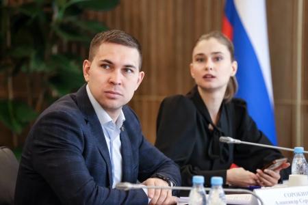 Представители Ленинского комсомола приняли участие в заседании Молодежного парламента при Государственной Думе