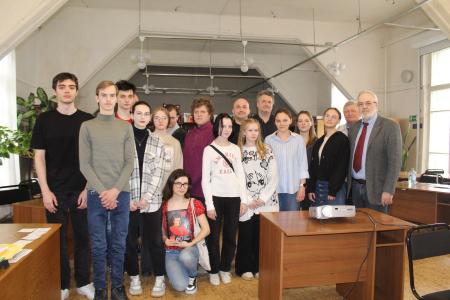 Комсомольцы провели серию массовых и просветительских мероприятий в честь Дня космонавтики