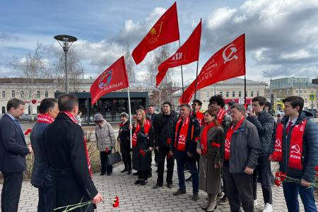 Депутаты организовали праздничное мероприятие для детей в Уфимском планетарии в честь Дня космонавтики