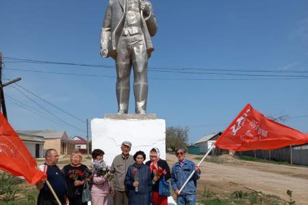В Калмыкии достойно отметили день рождения В.И. Ленина