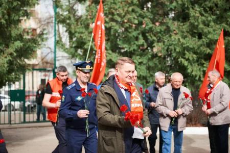 Нижегородское региональное отделение КПРФ провело торжественный митинг, посвященный Дню космонавтики