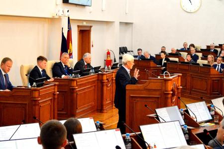 Депутаты фракции КПРФ в Алтайском краевом Заксобрании не поддержали отчет губернатора