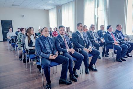 Свердловская область. Депутаты КПРФ выступили перед молодыми сотрудниками «Уралхиммаша»