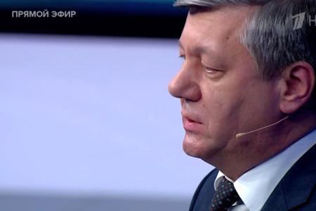 Дмитрий Новиков на Первом канале рассказал, в чём состоит отличие патриотов России от «катакомбных» коллаборантов и выразил отношение к философу Ильину - симпатизанту Муссолини и Гитлера