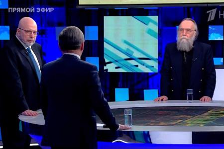 Дмитрий Новиков на Первом канале рассказал, в чём состоит отличие патриотов России от «катакомбных» коллаборантов и выразил отношение к философу Ильину - симпатизанту Муссолини и Гитлера