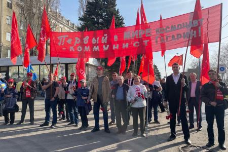 Саратовские коммунисты достойно отмечают День Космонавтики