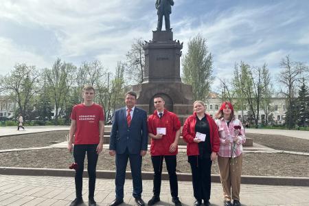 В Самаре возложили цветы в день 154-ой годовщины со дня рождения Владимира Ленина