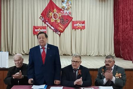 Руководитель фракции КПРФ в Мособлдуме Александр Наумов поздравил с Днем Победы детей войны в Кашире