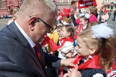 Депутат КПРФ Александр Наумов: «Мы все были пионерами. Мы передаем подрастающему поколению любовь к нашей великой Родине – России!»