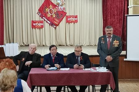 Руководитель фракции КПРФ в Мособлдуме Александр Наумов поздравил с Днем Победы детей войны в Кашире