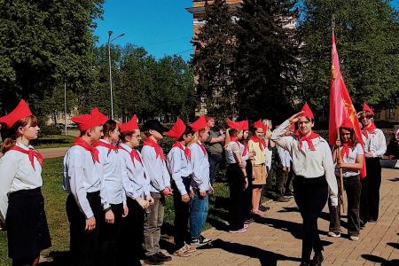 В Великом Новгороде состоялась торжественная пионерская линейка