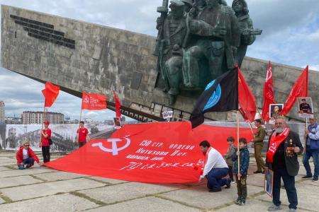 Краснодарский край. Активисты КПРФ и сторонники партии отметили 79-й День Победы