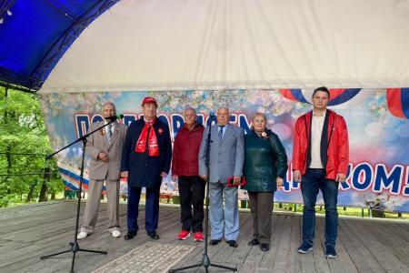 Ставропольские коммунисты встретили Первомай