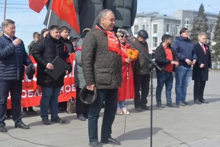 Новосибирск отпраздновал Первомай шествием и митингом