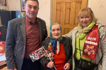 Подмосковные коммунисты: Этих дней не смолкнет слава, не померкнет никогда! С Днем Великой Победы!