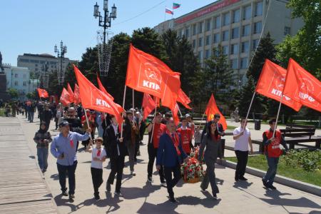 Дагестан. Возложение цветов на День Победы в Махачкале: дань уважения героям и сохранение памяти о войне