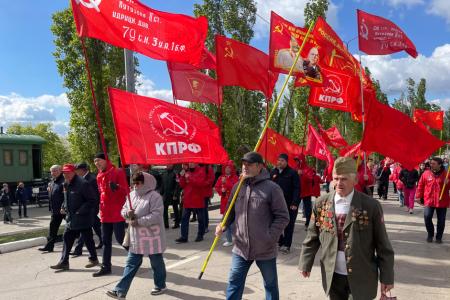 Саратовские коммунисты и комсомольцы отметили День Победы