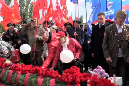 Саратовские коммунисты и комсомольцы отметили День Победы