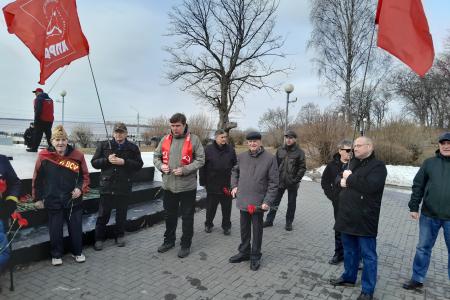 Архангельские коммунисты отметили Первомай и почтили память жертв интервенции