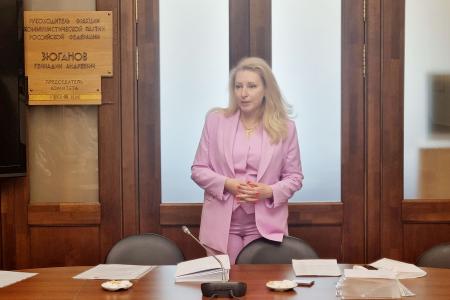 Мария Дробот встретилась с руководителями творческих коллективов и артистами пионерского праздника на Красной площади