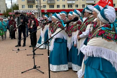 Коммунисты Нижегородской области организовали концерт, посвященный Дню солидарности трудящихся
