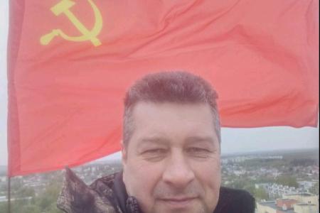 Крановщики Нижнего Новгорода совместно с НРО КПРФ поздравили нижегородцев с Днем Победы