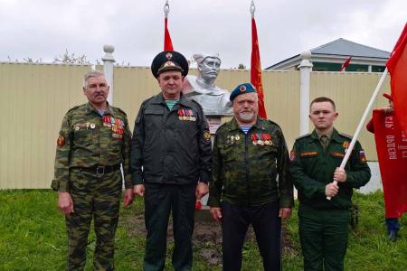 Чувашия. В Канашском районе коммунисты установили бюст В.И. Чапаева