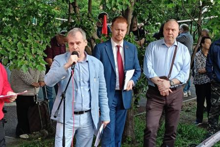 Денис Парфенов: Жители Свиблово вышли на защиту района!
