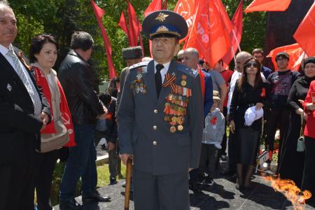Дагестан. Возложение цветов на День Победы в Махачкале: дань уважения героям и сохранение памяти о войне