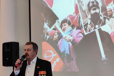 Севастополь. КПРФ провела майский праздничный концерт